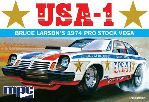 MPC 1/25 Bruce Larson Pro-Stock Vega M828